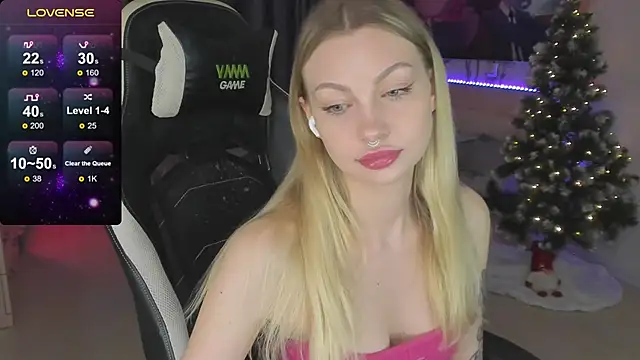 Snapshot of BiMolly chatting on 01/31/25, 09:37 BiMolly online show from 01/31/25, 09:37