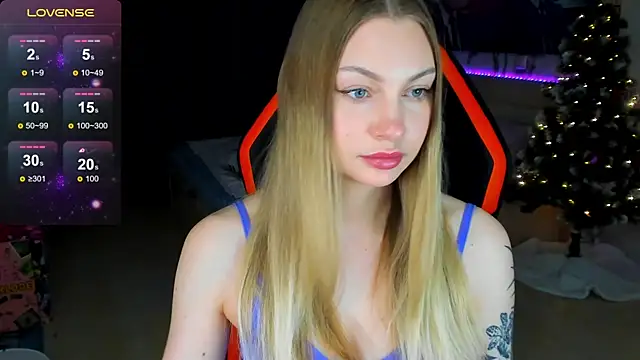 Snapshot of BiMolly chatting on 01/17/26, 12:15 BiMolly online show from 01/17/26, 12:15