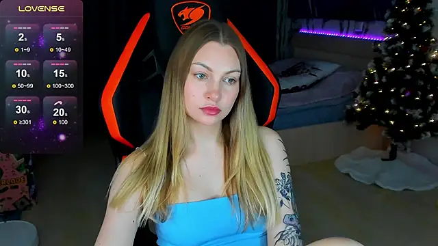 Snapshot of BiMolly chatting on 01/18/26, 02:04 BiMolly online show from 01/18/26, 02:04