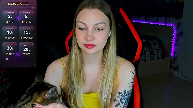 Snapshot of BiMolly chatting on 03/15/26, 01:00 BiMolly online show from 03/15/26, 01:00