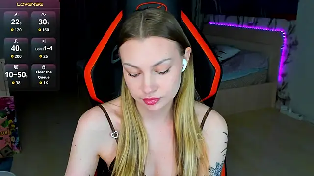 BiMolly online show from 05/11/26, 03:45