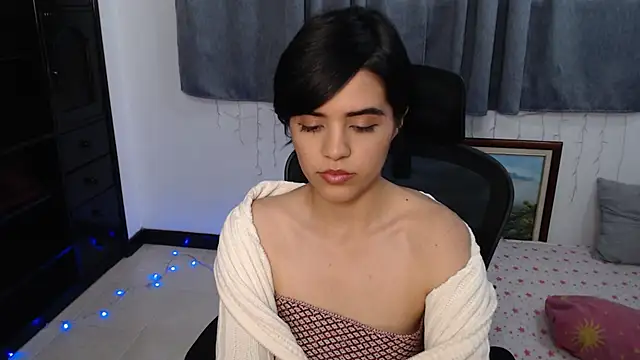 Snapshot of mia_collins_x chatting on 05/31/26, 01:58 mia collins x online show from 05/31/26, 01:58