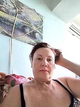 Snapshot of _lady_red_ chatting on 09/11/25, 11:54 lady red online show from 09/11/25, 11:54