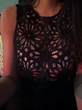 Snapshot of Cute_crystal chatting on 02/03/26, 02:53 Cute crystal online show from 02/03/26, 02:53