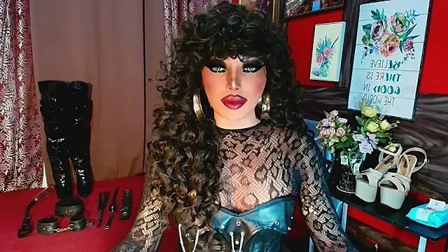 Snapshot of trixxielicious chatting on 01/18/26, 02:21 trixxielicious online show from 01/18/26, 02:21