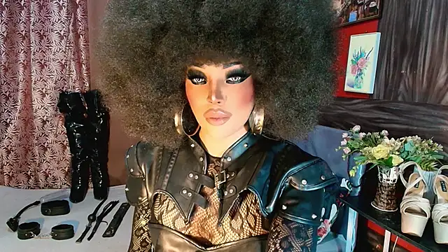 Snapshot of trixxielicious chatting on 02/14/26, 12:40 trixxielicious online show from 02/14/26, 12:40