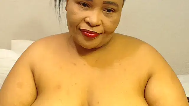 Snapshot of zandile chatting on 10/22/25, 07:46 zandile online show from 10/22/25, 07:46