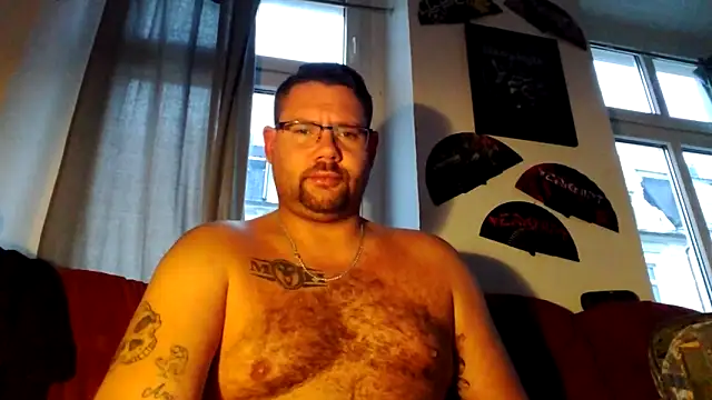 Snapshot of sexykevin17cm chatting on 11/19/25, 03:12 sexykevin17cm online show from 11/19/25, 03:12