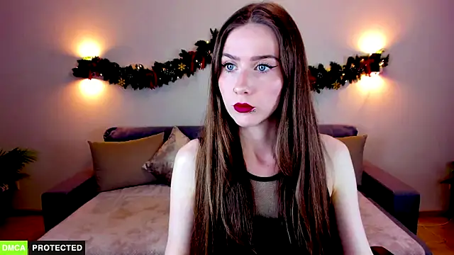 Snapshot of TheWoman__ chatting on 12/22/25, 07:00 TheWoman online show from 12/22/25, 07:00