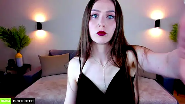 Snapshot of TheWoman__ chatting on 04/16/26, 07:36 TheWoman online show from 04/16/26, 07:36