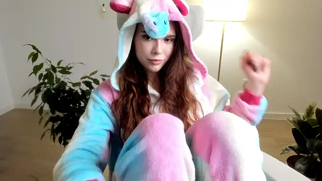 Snapshot of Pokemeboy chatting on 11/13/25, 03:55 Pokemeboy online show from 11/13/25, 03:55