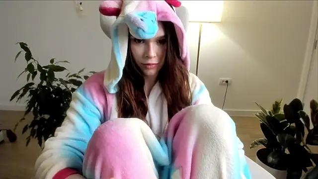 Snapshot of Pokemeboy chatting on 11/15/25, 03:08 Pokemeboy online show from 11/15/25, 03:08