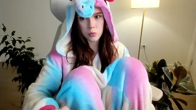 Snapshot of Pokemeboy chatting on 12/04/25, 06:05 Pokemeboy online show from 12/04/25, 06:05