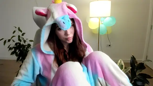 Snapshot of Pokemeboy chatting on 12/14/25, 05:18 Pokemeboy online show from 12/14/25, 05:18