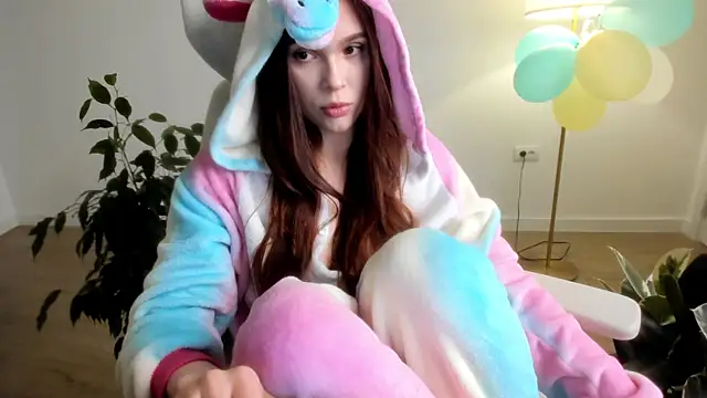 Snapshot of Pokemeboy chatting on 12/17/25, 05:08 Pokemeboy online show from 12/17/25, 05:08