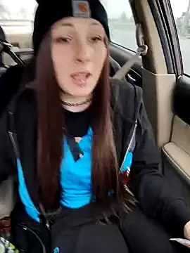 Snapshot of Babii_Nova chatting on 12/13/24, 06:05 Babii Nova online show from 12/13/24, 06:05