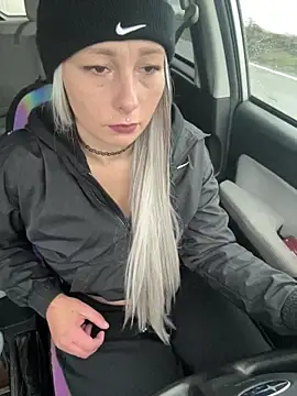 Snapshot of Babii_Nova chatting on 11/26/25, 11:28 Babii Nova online show from 11/26/25, 11:28