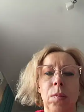 LuxuryNika online show from 02/10/26, 11:36