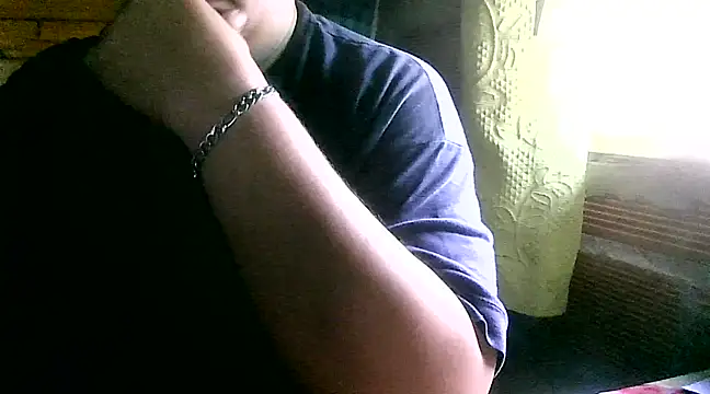 Snapshot of Eze_mole chatting on 02/23/25, 06:56 Eze mole online show from 02/23/25, 06:56