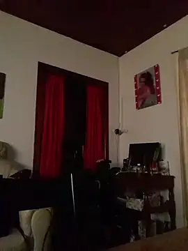 Snapshot of Eze_mole chatting on 10/28/25, 03:25 Eze mole online show from 10/28/25, 03:25