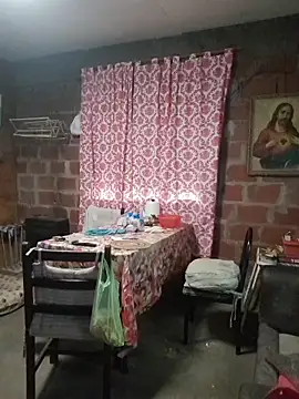 Snapshot of Eze_mole chatting on 11/02/25, 10:50 Eze mole online show from 11/02/25, 10:50