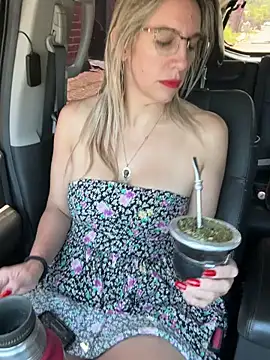 Snapshot of Gatitacarlita chatting on 12/29/24, 03:03 Gatitacarlita online show from 12/29/24, 03:03