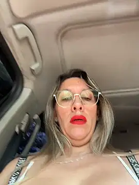 Snapshot of Gatitacarlita chatting on 04/04/26, 05:21 Gatitacarlita online show from 04/04/26, 05:21