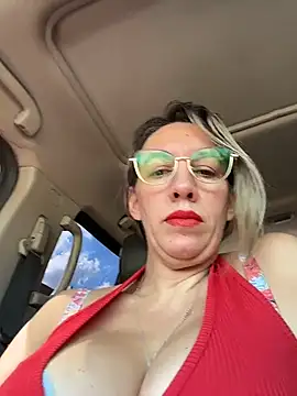 Snapshot of Gatitacarlita chatting on 04/05/26, 04:37 Gatitacarlita online show from 04/05/26, 04:37