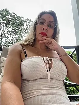 Snapshot of Gatitacarlita chatting on 04/07/26, 01:00 Gatitacarlita online show from 04/07/26, 01:00