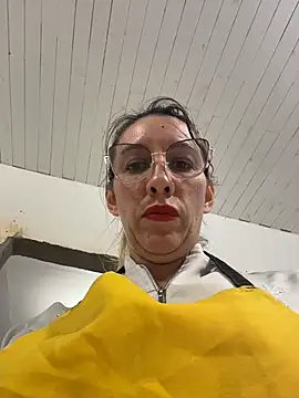 Snapshot of Gatitacarlita chatting on 06/18/26, 05:28 Gatitacarlita online show from 06/18/26, 05:28