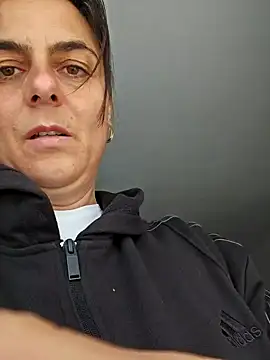 IsabelleCraft online show from 10/22/25, 01:00