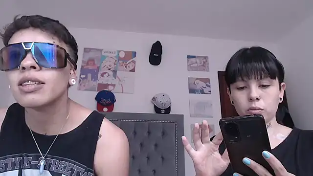 dulce maria x online show from 02/22/25, 06:41