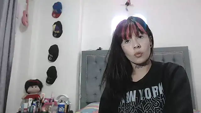 Snapshot of dulce_maria_x chatting on 01/12/26, 11:43 dulce maria x online show from 01/12/26, 11:43