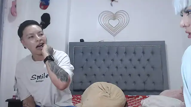 Snapshot of dulce_maria_x chatting on 02/11/26, 10:26 dulce maria x online show from 02/11/26, 10:26