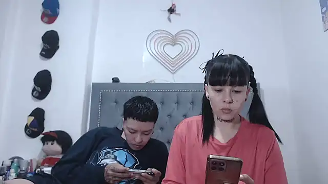 Snapshot of dulce_maria_x chatting on 02/21/26, 04:02 dulce maria x online show from 02/21/26, 04:02