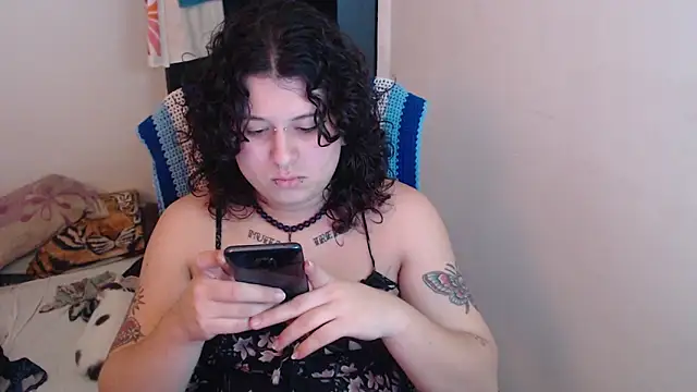 Snapshot of Smoke_trip_Alicia chatting on 01/31/26, 10:52 Smoke trip Alicia online show from 01/31/26, 10:52