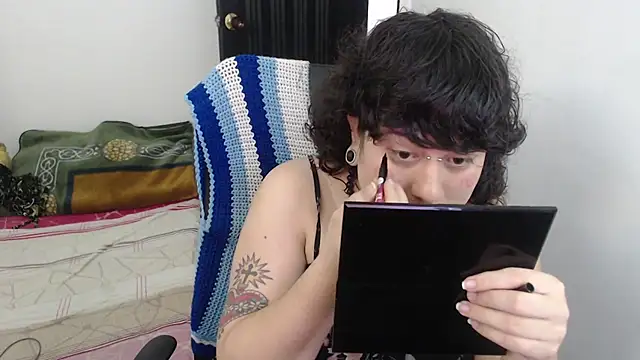 Snapshot of Smoke_trip_Alicia chatting on 02/08/26, 02:31 Smoke trip Alicia online show from 02/08/26, 02:31