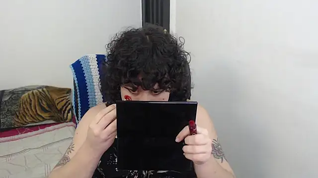 Snapshot of Smoke_trip_Alicia chatting on 02/11/26, 07:19 Smoke trip Alicia online show from 02/11/26, 07:19