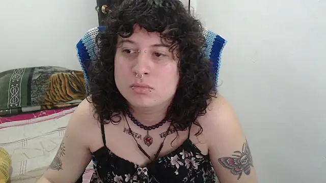 Snapshot of Smoke_trip_Alicia chatting on 02/13/26, 02:02 Smoke trip Alicia online show from 02/13/26, 02:02