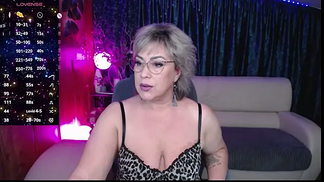 Ellen Ripley online show from 05/18/26, 12:22