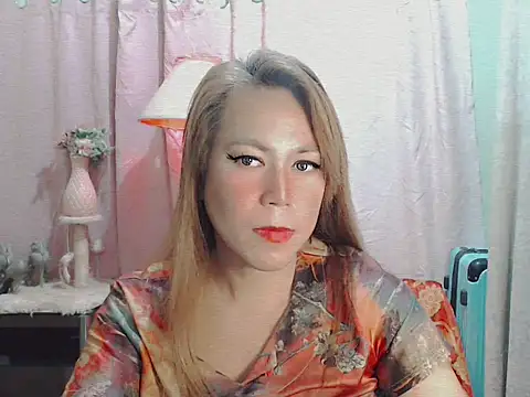 Snapshot of shanecummer chatting on 10/04/25, 01:42 shanecummer online show from 10/04/25, 01:42