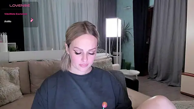 Libby Nora online show from 12/07/24, 02:46