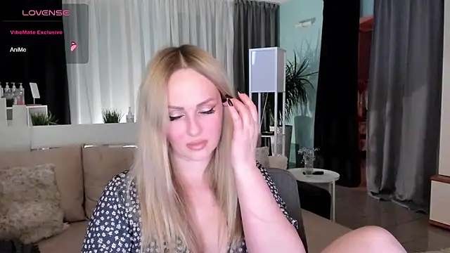 Libby Nora online show from 12/15/24, 02:05