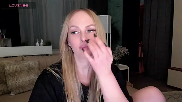 Libby Nora online show from 02/04/25, 06:06