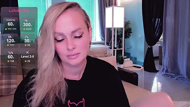 Libby Nora online show from 09/08/25, 02:27