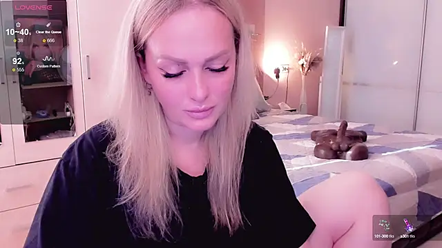 Libby Nora online show from 09/28/25, 09:58