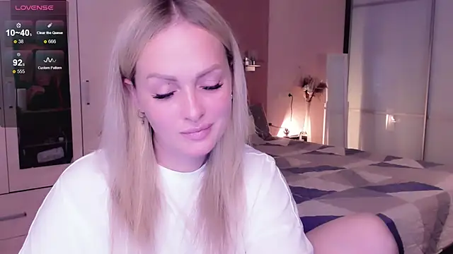 Libby Nora online show from 10/14/25, 11:00