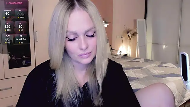 Libby Nora online show from 10/24/25, 01:07