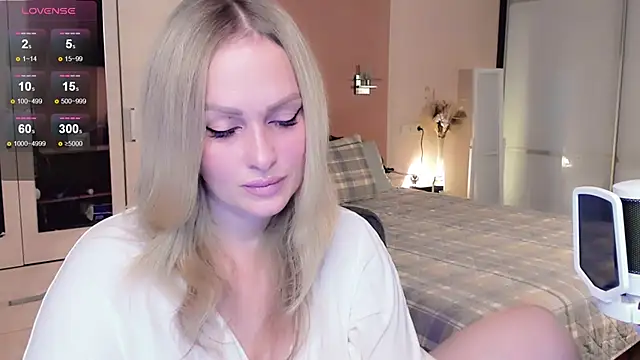 Libby Nora online show from 11/08/25, 10:26