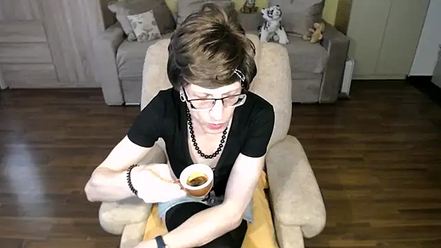 clementine online show from 05/11/26, 09:26